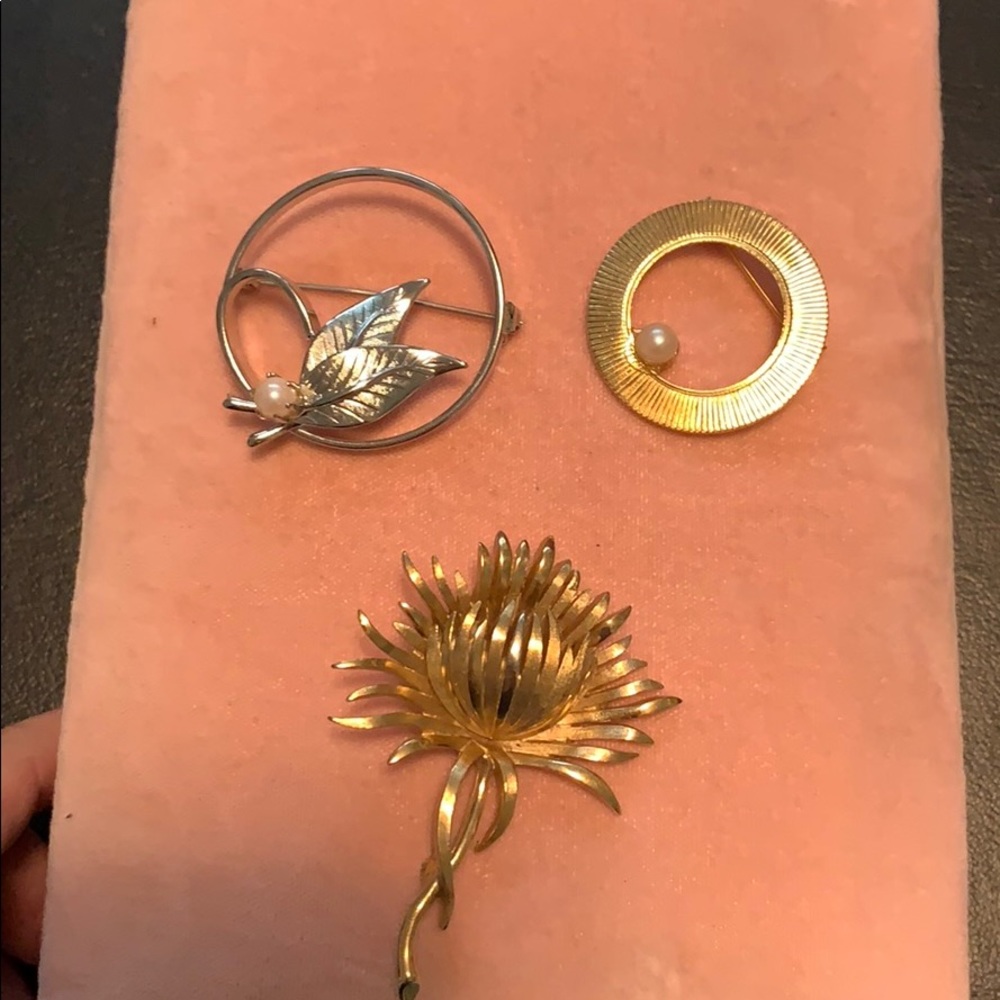Set of three vintage 1950s pins